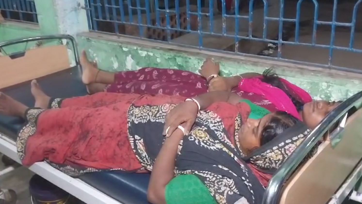 মুখ্যমন্ত্রীর উদ্দেশে কু-কথা! প্রতিবাদে কুলতলিতে বিজেপির হাতে আক্রান্ত মা মেয়ে