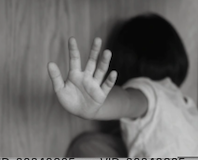 শিক্ষকের 'কুনজরে' খুদে পড়ুয়া!