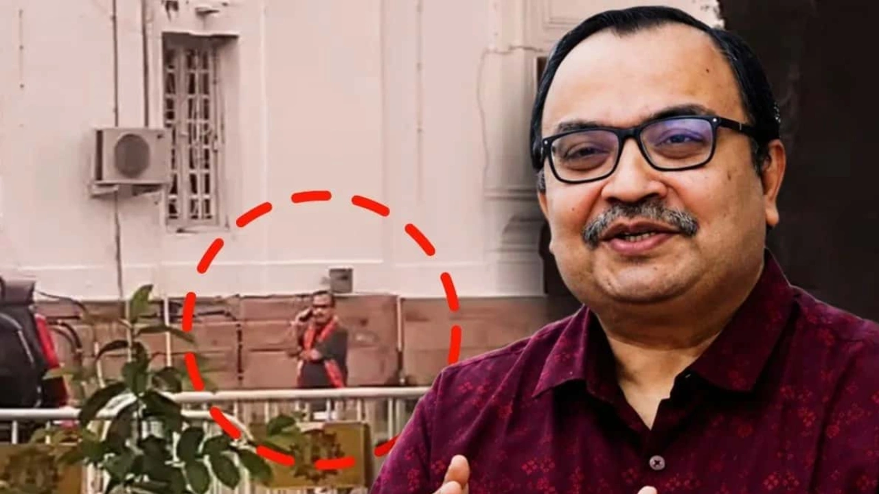 গেরুয়া উত্তরীয় কুণালের গলায়! খোশমেজাজে ধরা দিলেন বিধানসভায়, দলবদল? ভুল ভাঙালেন নিজেই 